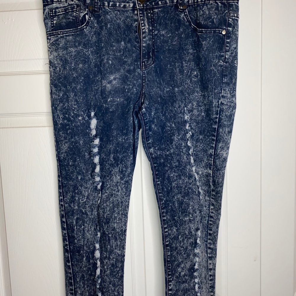 Bleached Distressed Stonewashed Jeans